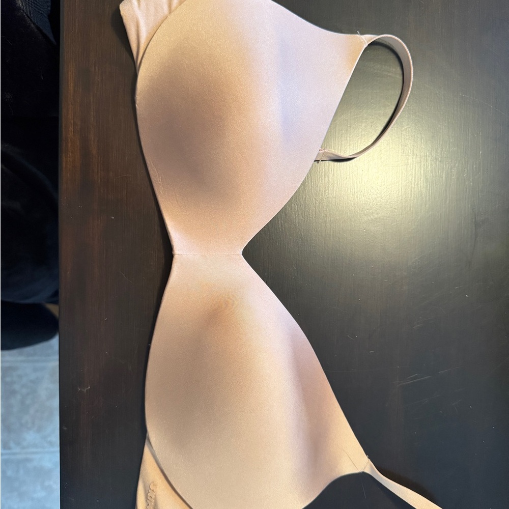 Skims Wireless Nude Bra